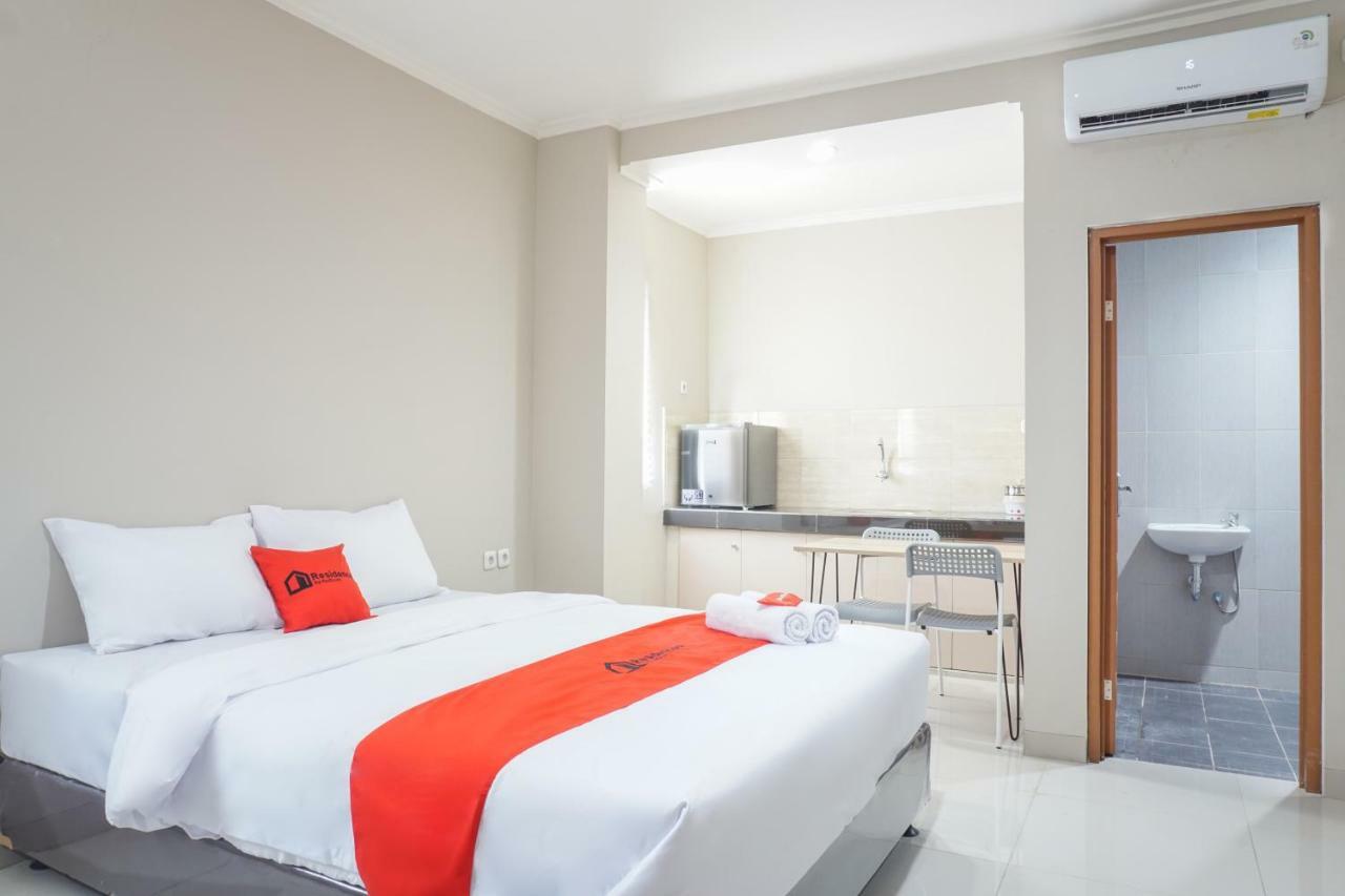 Residences By Reddoorz Near Mt Haryono - Minimum Stay 7 Days Yakarta Exterior foto