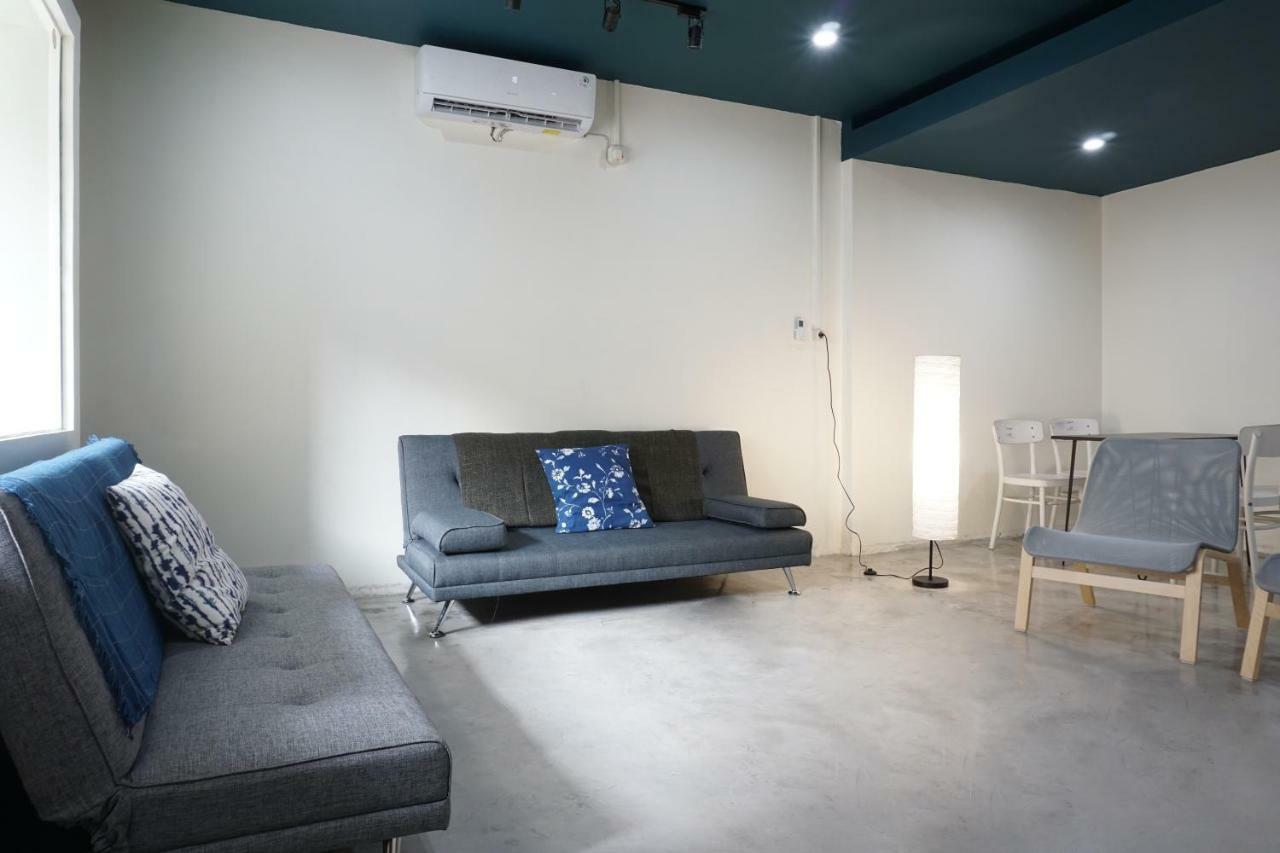 Residences By Reddoorz Near Mt Haryono - Minimum Stay 7 Days Yakarta Exterior foto